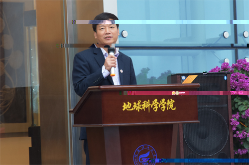 http://www.glut.edu.cn/__local/2/3A/C8/C073799726B1D2897B852DCE2F1_E37A4BE7_20CE4.jpg