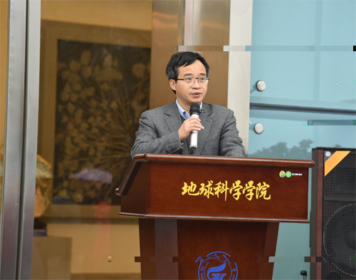 http://www.glut.edu.cn/__local/2/AF/69/30D1267E4672608488DCA3C8F65_8F9F3606_1A9F6.jpg