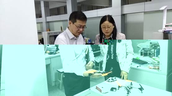 說明: 考察組參觀創業孵化基地.jpg